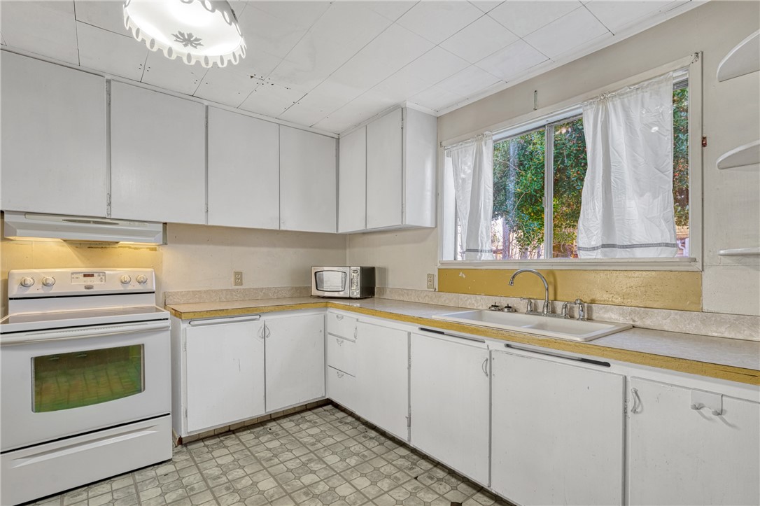 9390 Main Street, Upper Lake