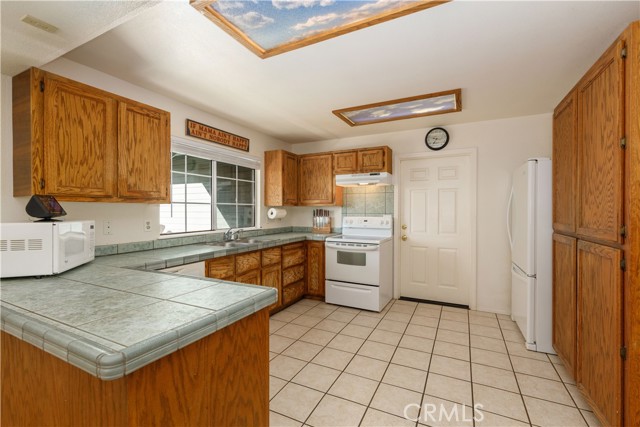 9120 Takelma Way, Kelseyville