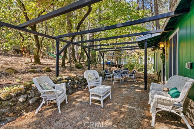 17040 Edgewood Way, Cobb