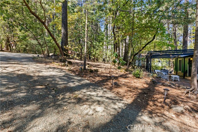 17040 Edgewood Way, Cobb