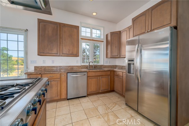 4528 Hill Road, Lakeport