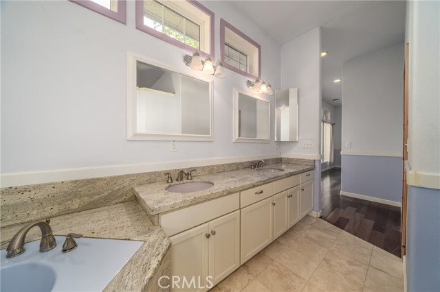 4528 Hill Road, Lakeport