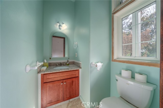 4528 Hill Road, Lakeport