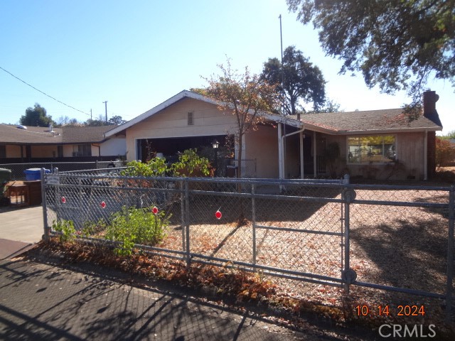 15185 Woodside Drive, Clearlake