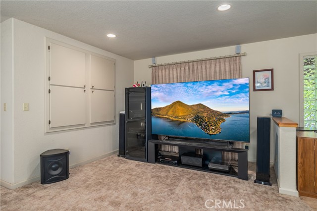 8656 Paradise Valley Boulevard, Lucerne