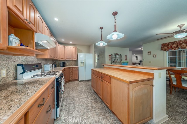 8656 Paradise Valley Boulevard, Lucerne