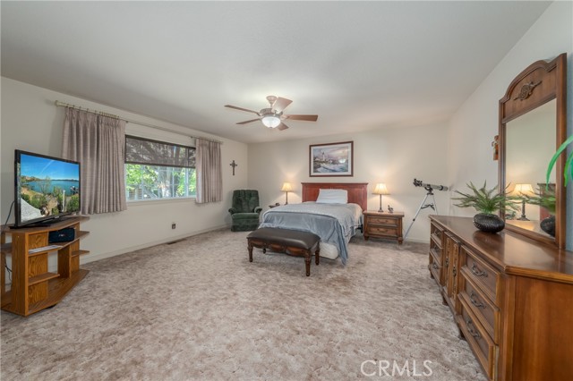 8656 Paradise Valley Boulevard, Lucerne