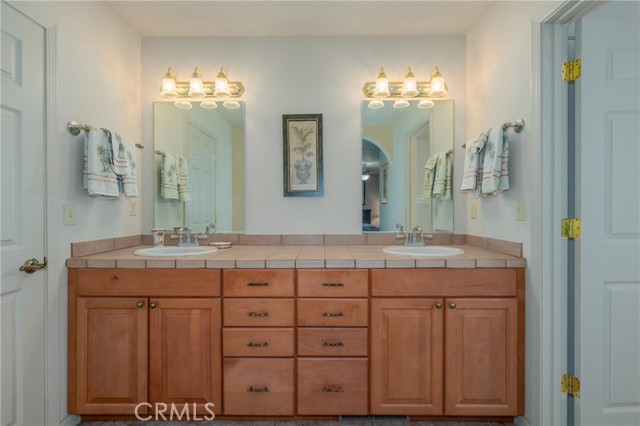 8656 Paradise Valley Boulevard, Lucerne