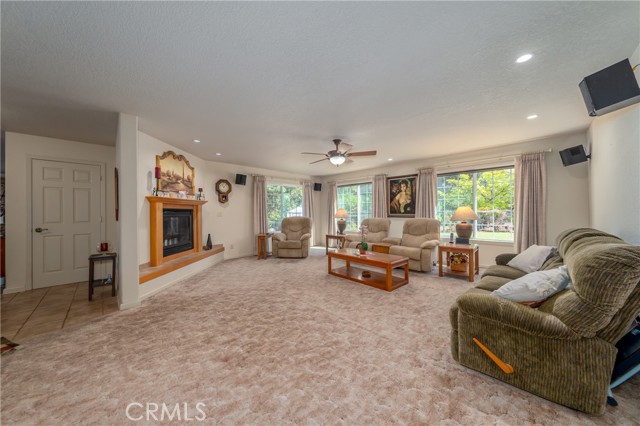 8656 Paradise Valley Boulevard, Lucerne