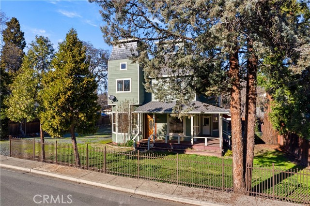 580 Fifth Street, Lakeport