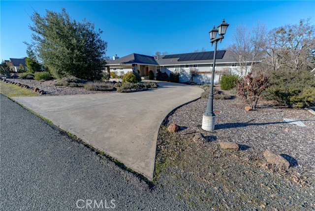 1050 Oak Park Way, Lakeport