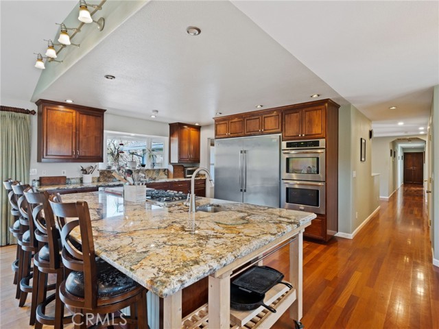 1050 Oak Park Way, Lakeport