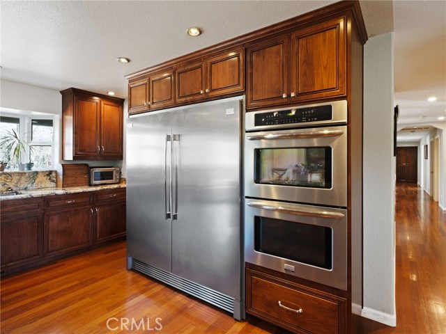 1050 Oak Park Way, Lakeport