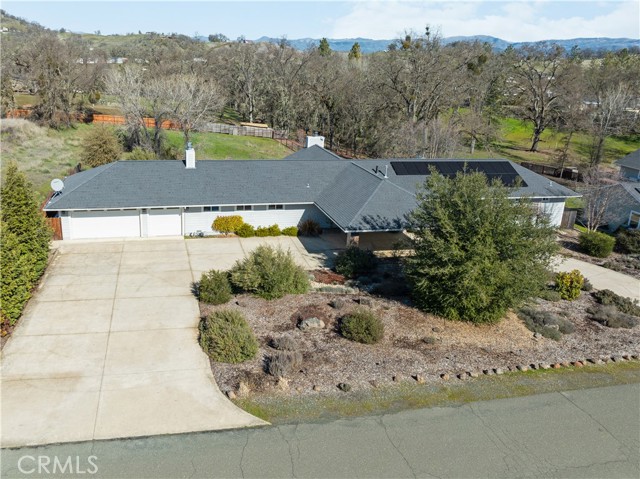 1050 Oak Park Way, Lakeport