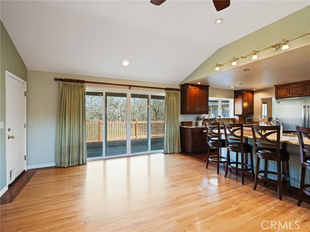 1050 Oak Park Way, Lakeport