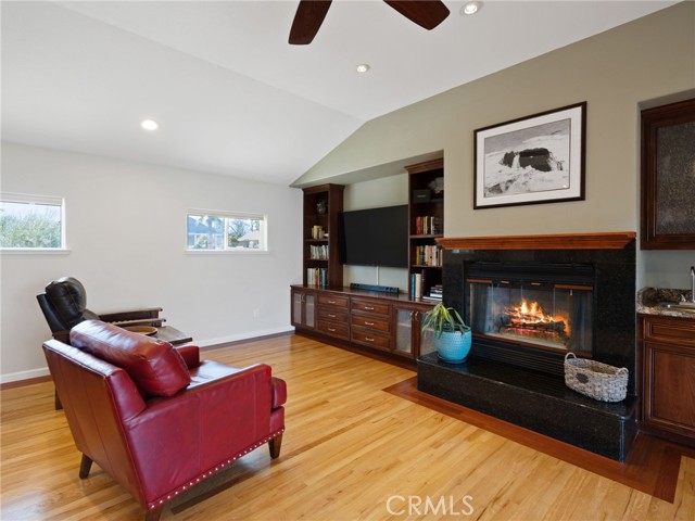 1050 Oak Park Way, Lakeport