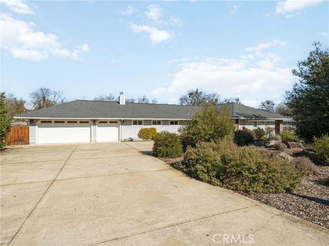 1050 Oak Park Way, Lakeport