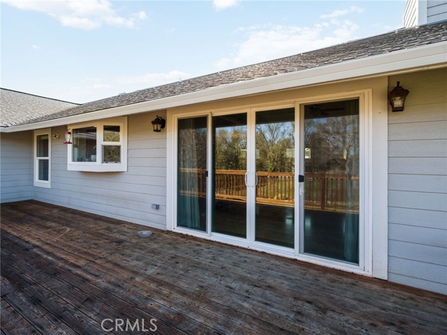 1050 Oak Park Way, Lakeport