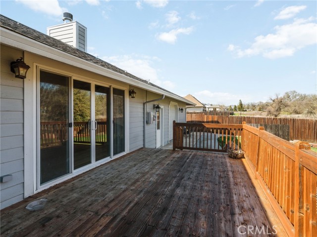 1050 Oak Park Way, Lakeport