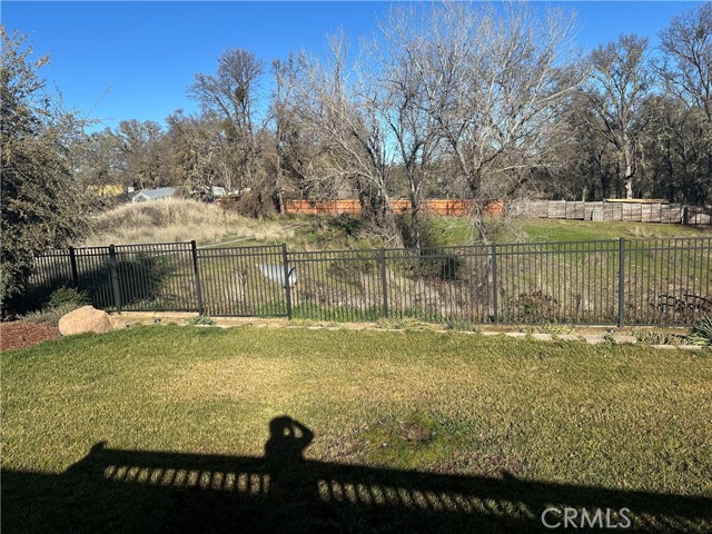 1050 Oak Park Way, Lakeport