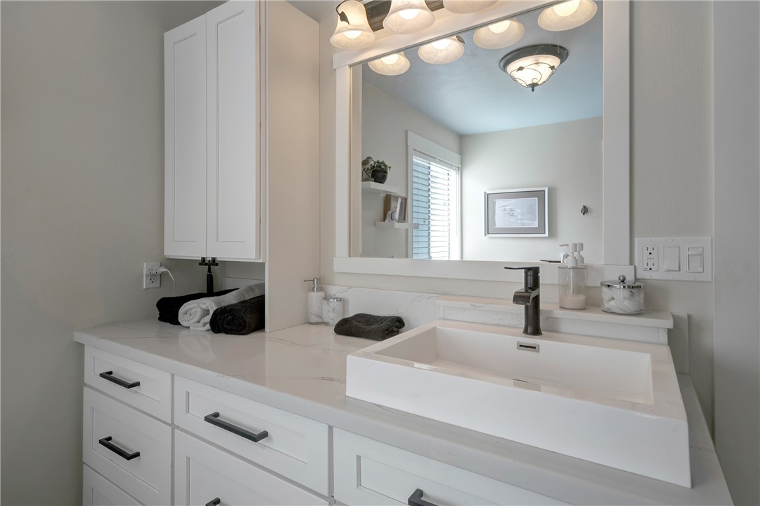 16675 Mountain View Drive, Cobb