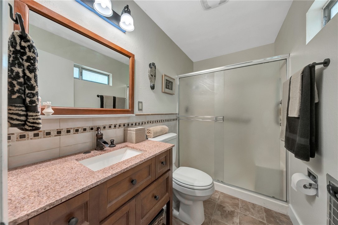 16675 Mountain View Drive, Cobb