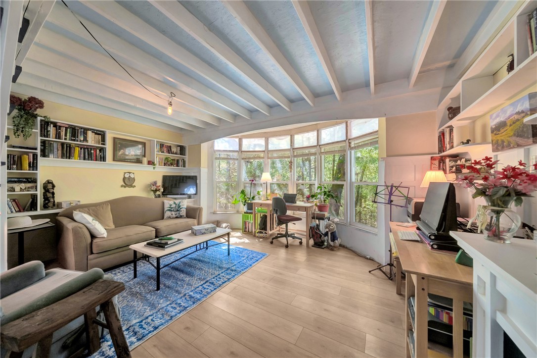 16675 Mountain View Drive, Cobb