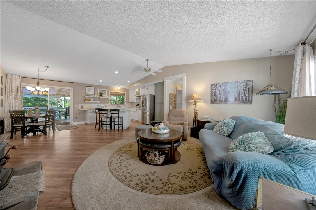 16675 Mountain View Drive, Cobb