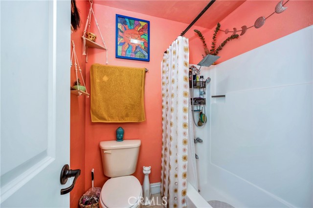 10 Royale Avenue, Lakeport