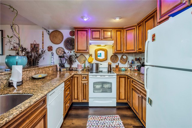 10 Royale Avenue, Lakeport