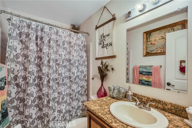 10 Royale Avenue, Lakeport