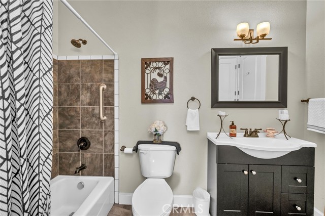 8902 Fox Drive, Cobb