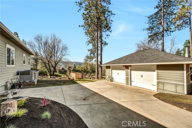 8902 Fox Drive, Cobb