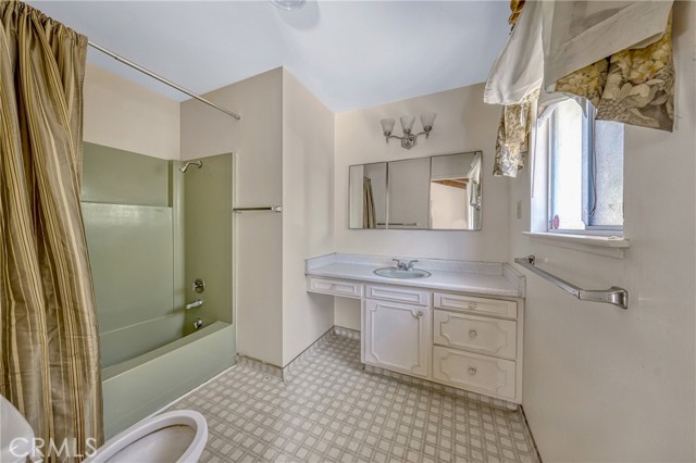16345 Tee Road, Cobb