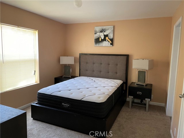 6181 Manzanita Avenue, Clearlake