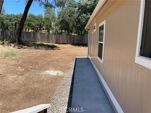 6181 Manzanita Avenue, Clearlake