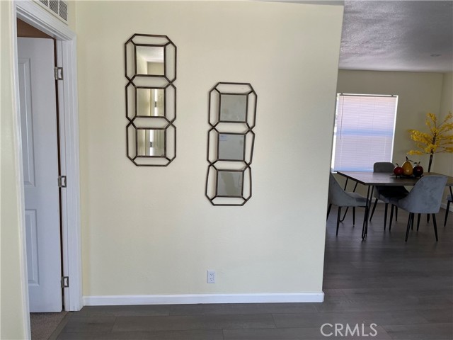 6181 Manzanita Avenue, Clearlake