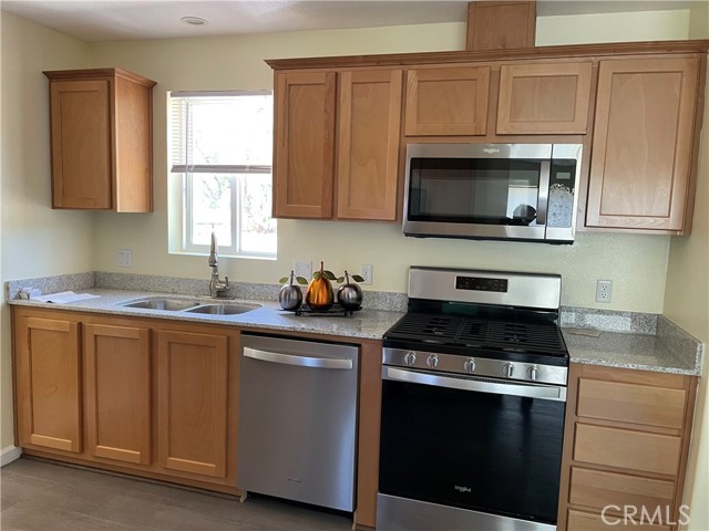 6181 Manzanita Avenue, Clearlake