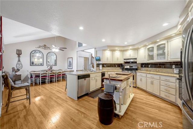 18335 Pinnacle Court, Hidden Valley Lake