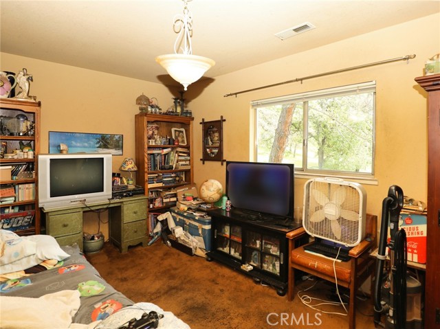 17832 Deer Hill Road, Hidden Valley Lake