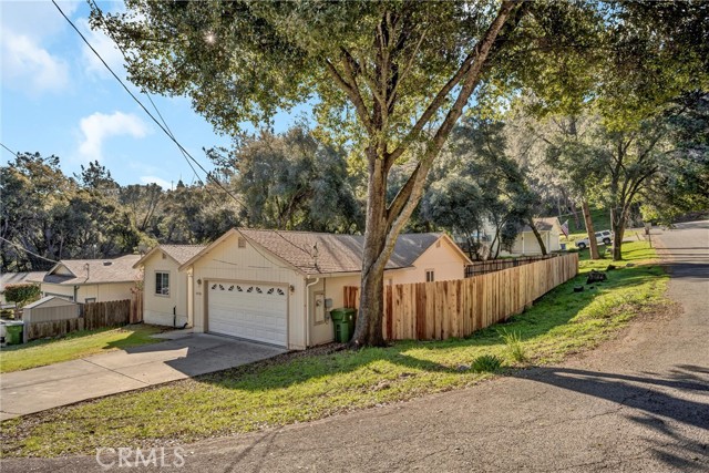 10706 Edgewater Drive, Kelseyville