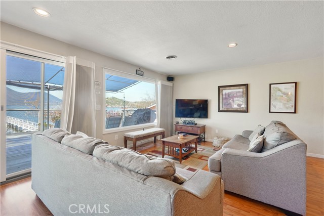 14038 Rosewood Lane, Clearlake