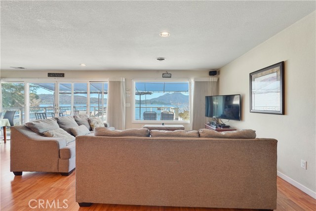 14038 Rosewood Lane, Clearlake