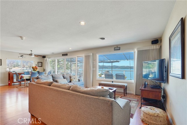 14038 Rosewood Lane, Clearlake