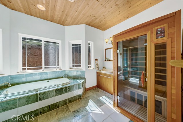 7866 Evergreen Drive, Kelseyville