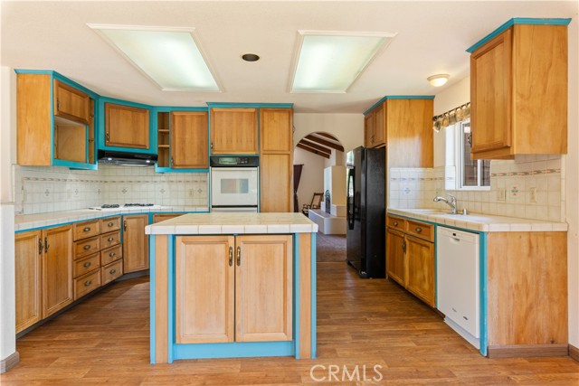 1672 McMahon Road, Lakeport