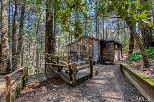17000 Edgewood Way, Cobb