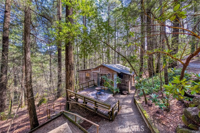 17000 Edgewood Way, Cobb