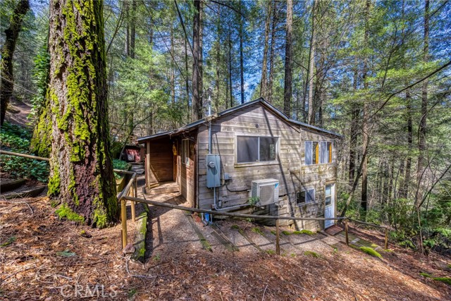 17000 Edgewood Way, Cobb