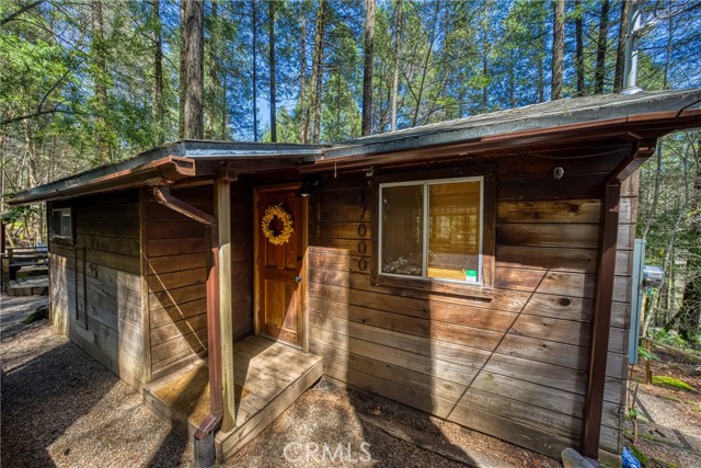 17000 Edgewood Way, Cobb